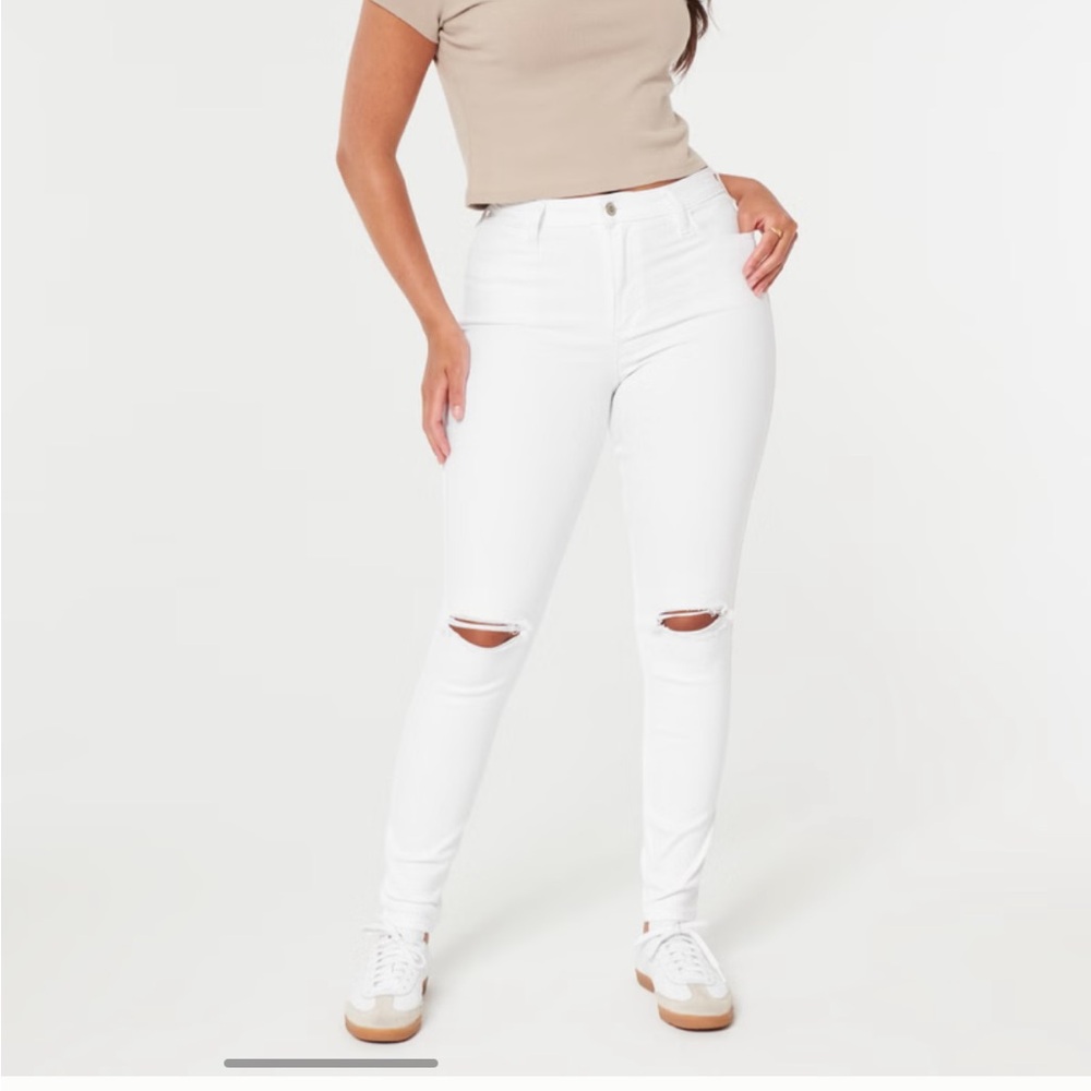 Brand new Hollister white skinny jeans-ripped high rise